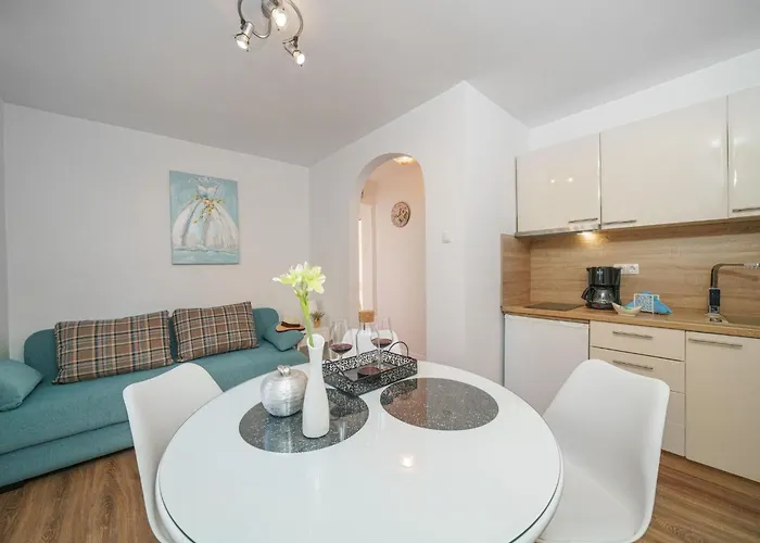 A2b By Interhome * Vodice